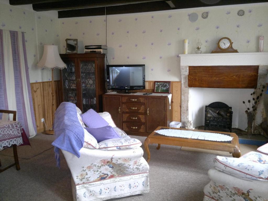 La Maison Jaune Bed and Breakfast Bouresse Esterno foto