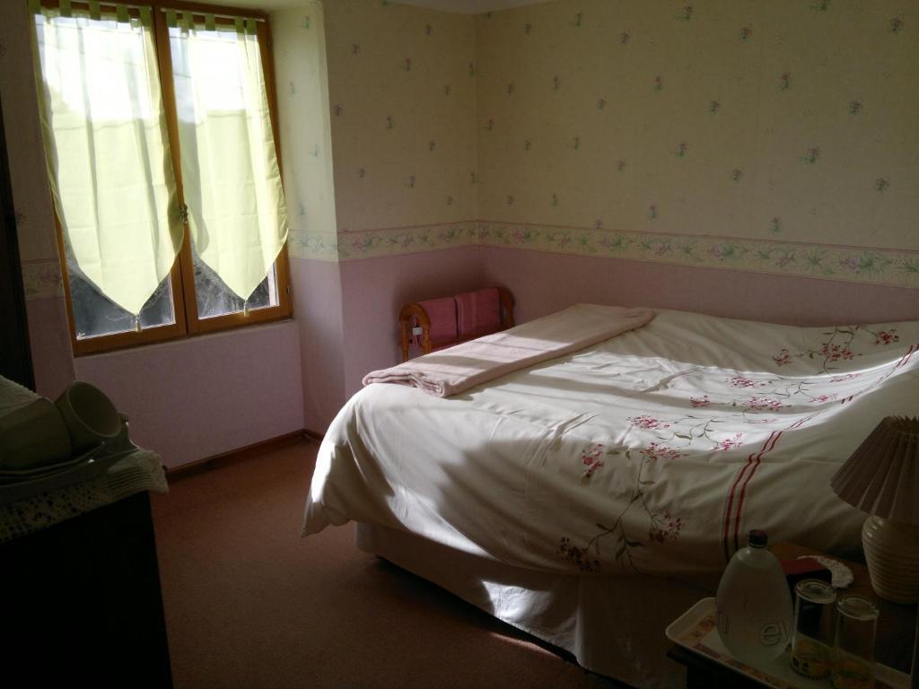 La Maison Jaune Bed and Breakfast Bouresse Camera foto
